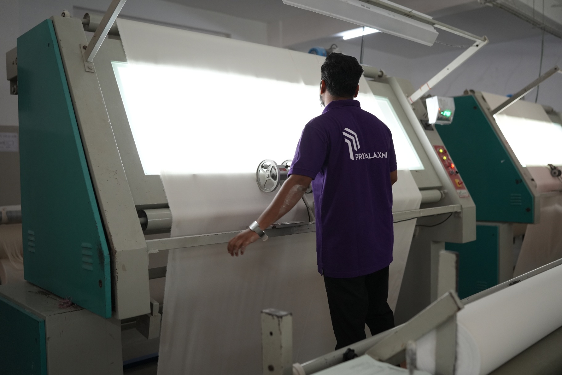 Fabric inspection on lightbox